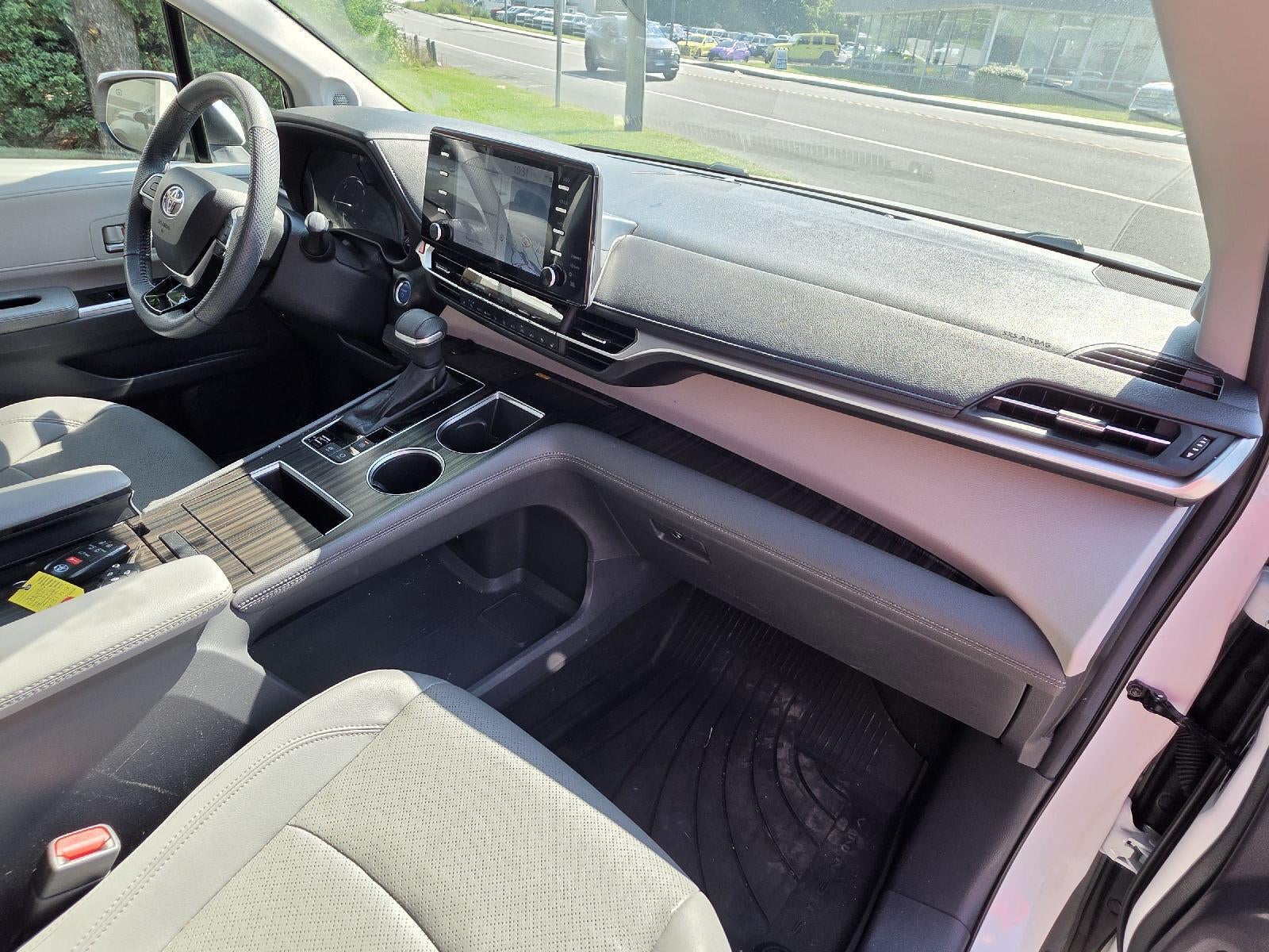 2023 Toyota Sienna Limited