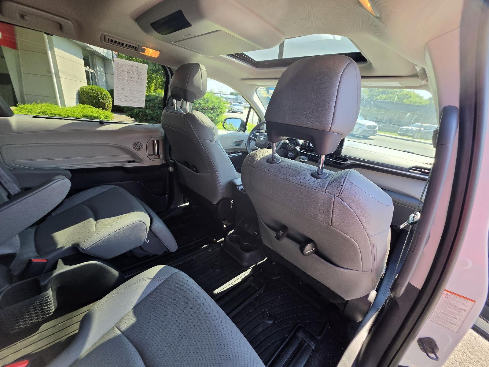 2023 Toyota Sienna Limited
