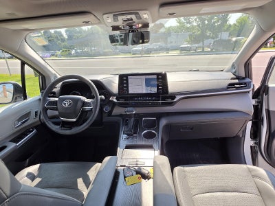 2023 Toyota Sienna Limited