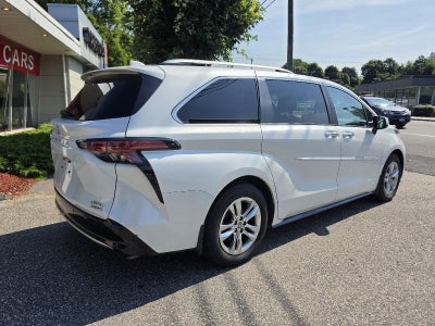 2023 Toyota Sienna Limited