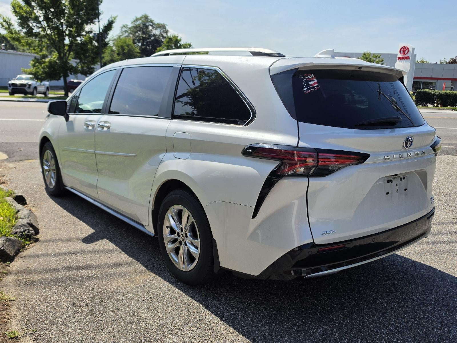 2023 Toyota Sienna Limited