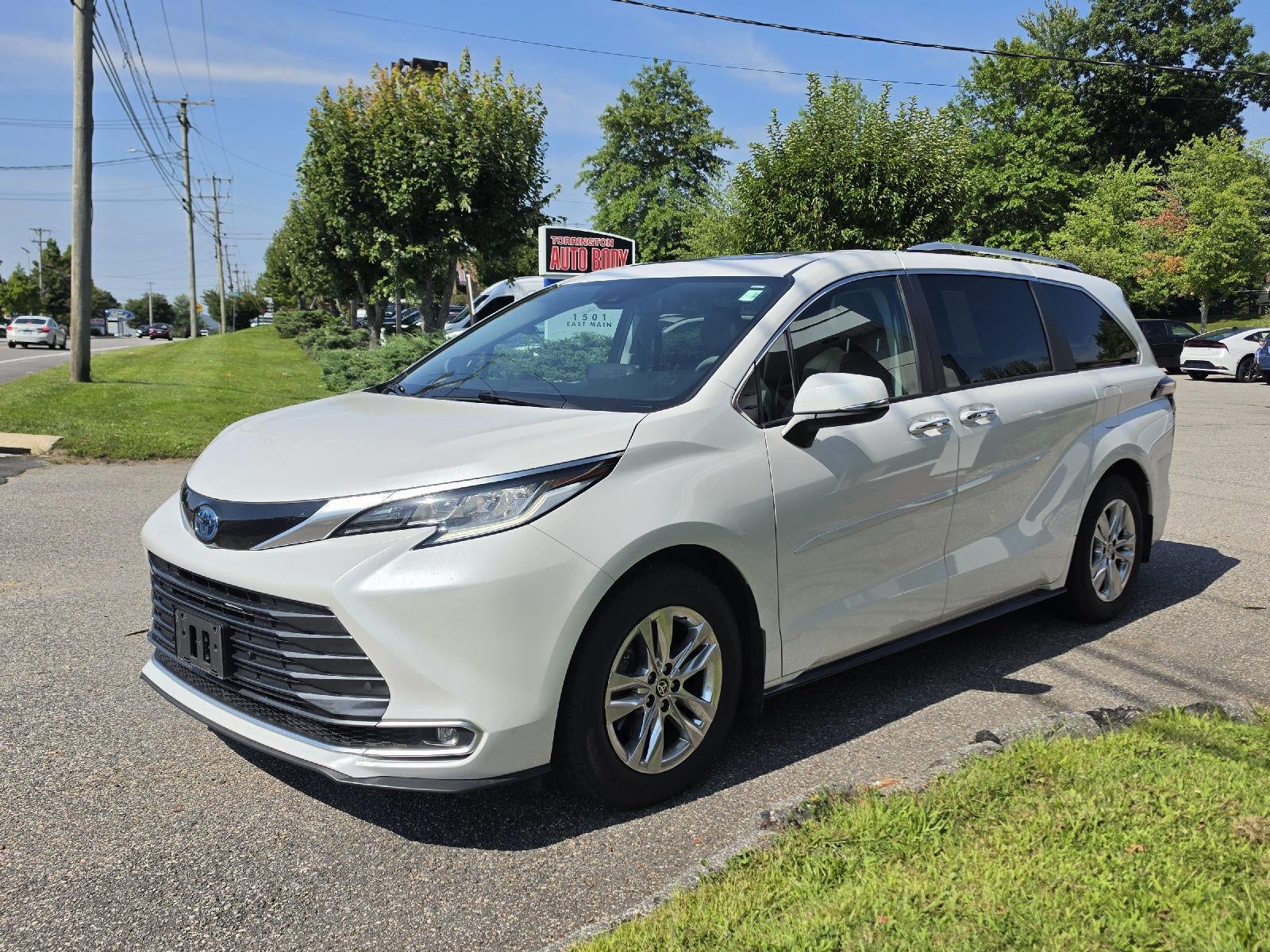 2023 Toyota Sienna Limited