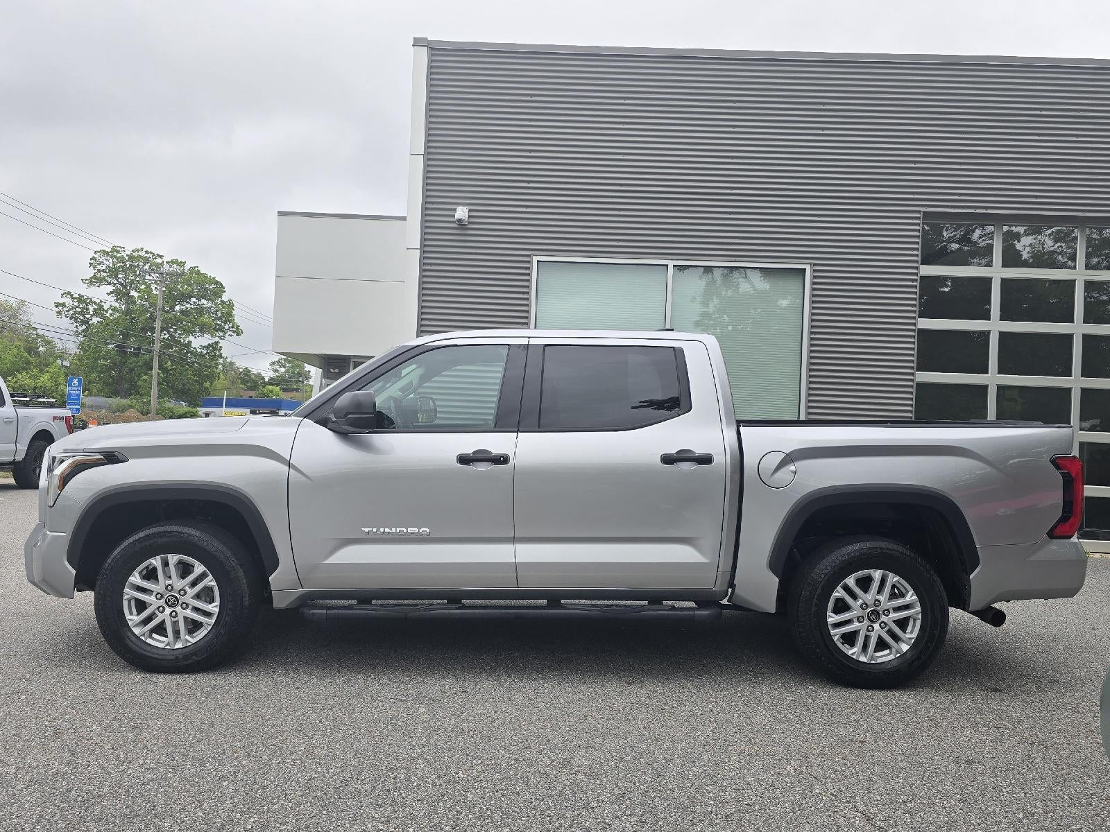 2023 Toyota Tundra 4WD SR5