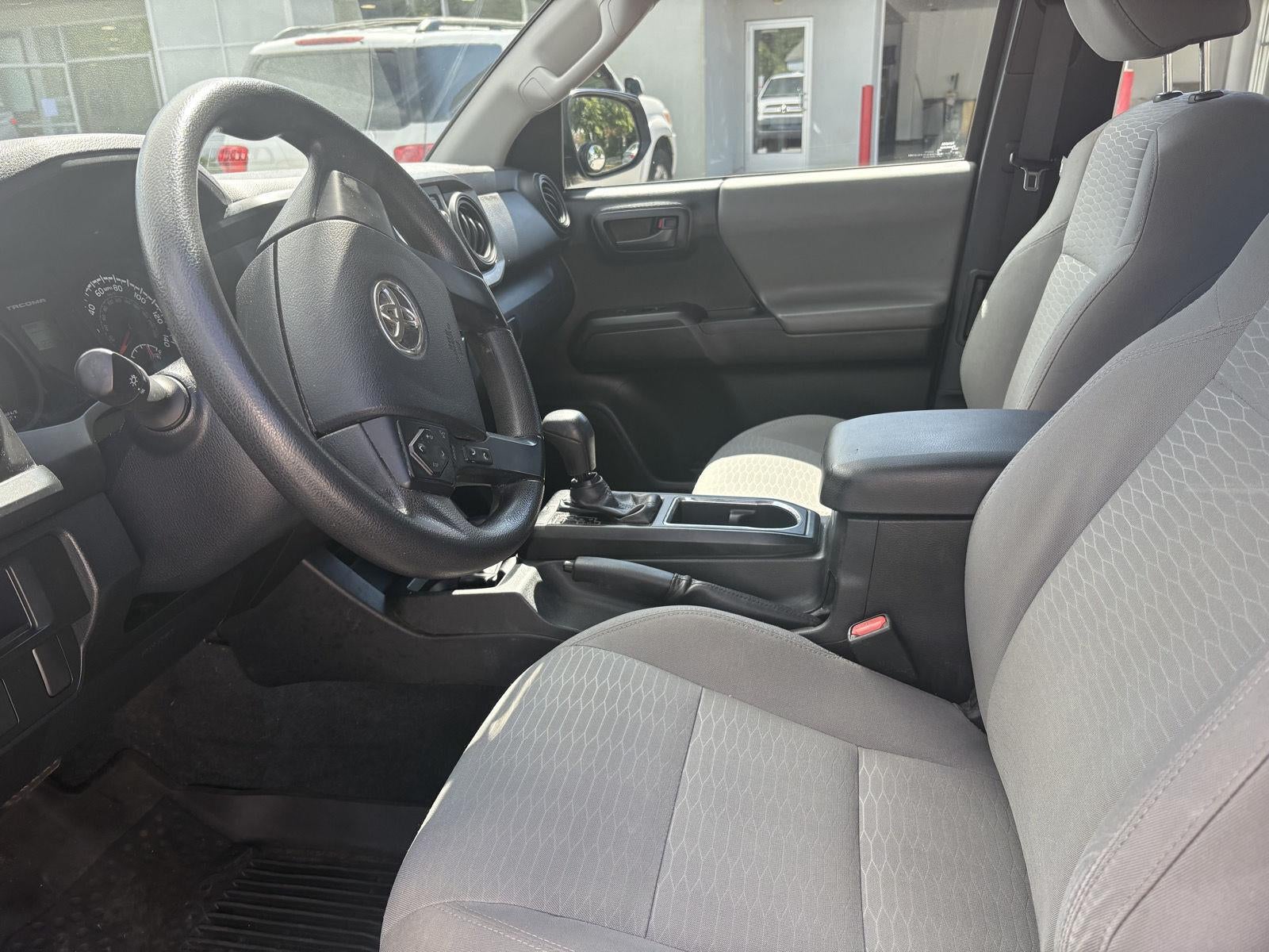 2016 Toyota Tacoma SR