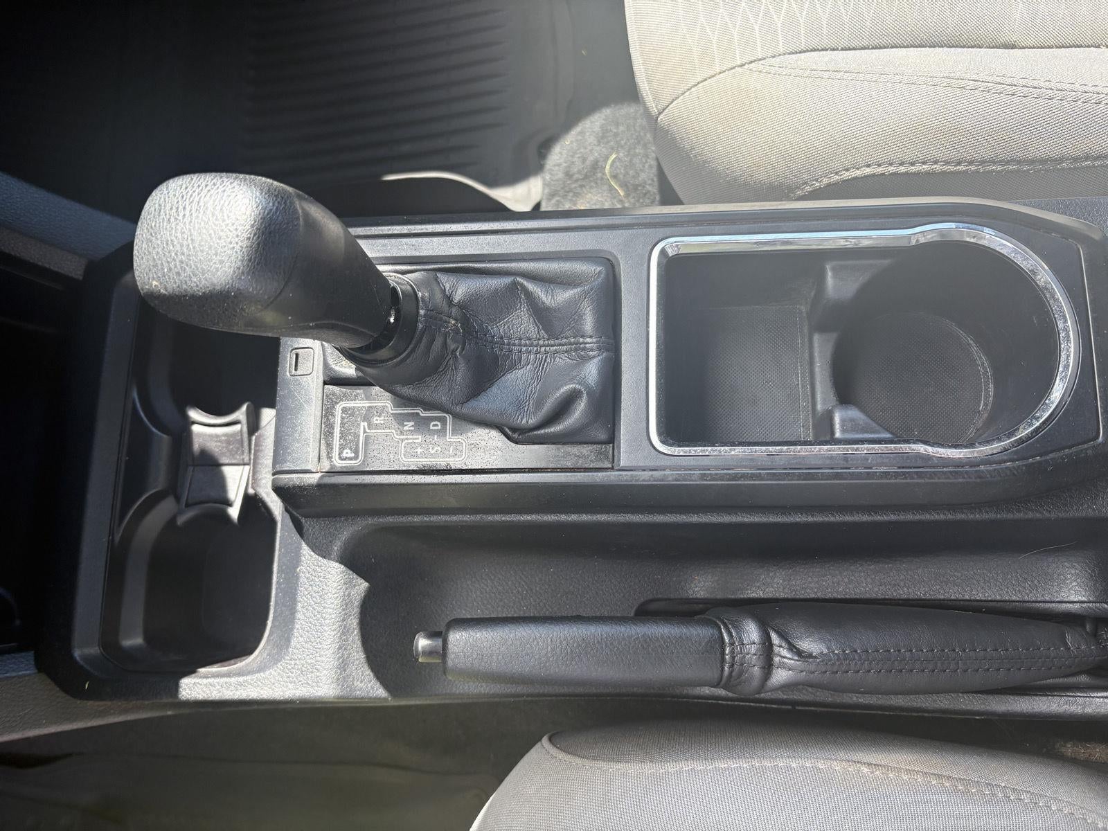 2016 Toyota Tacoma SR