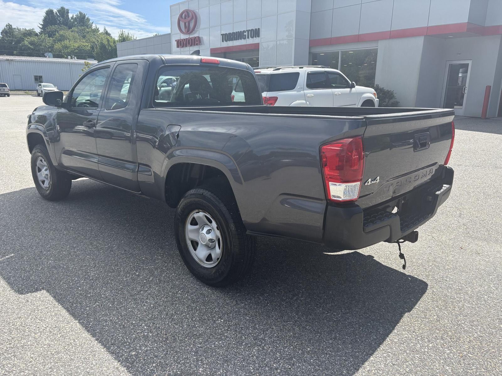 2016 Toyota Tacoma SR