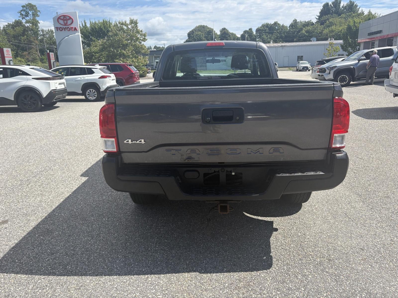 2016 Toyota Tacoma SR