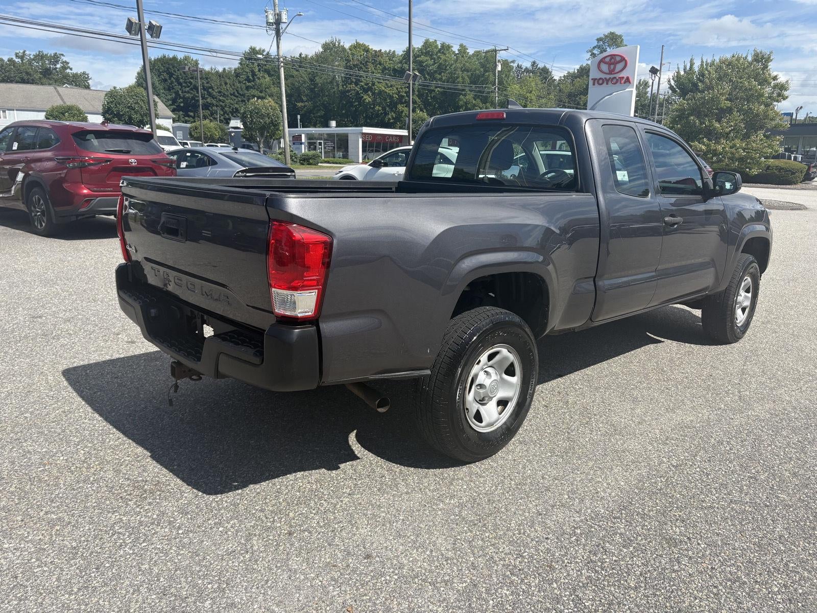 2016 Toyota Tacoma SR