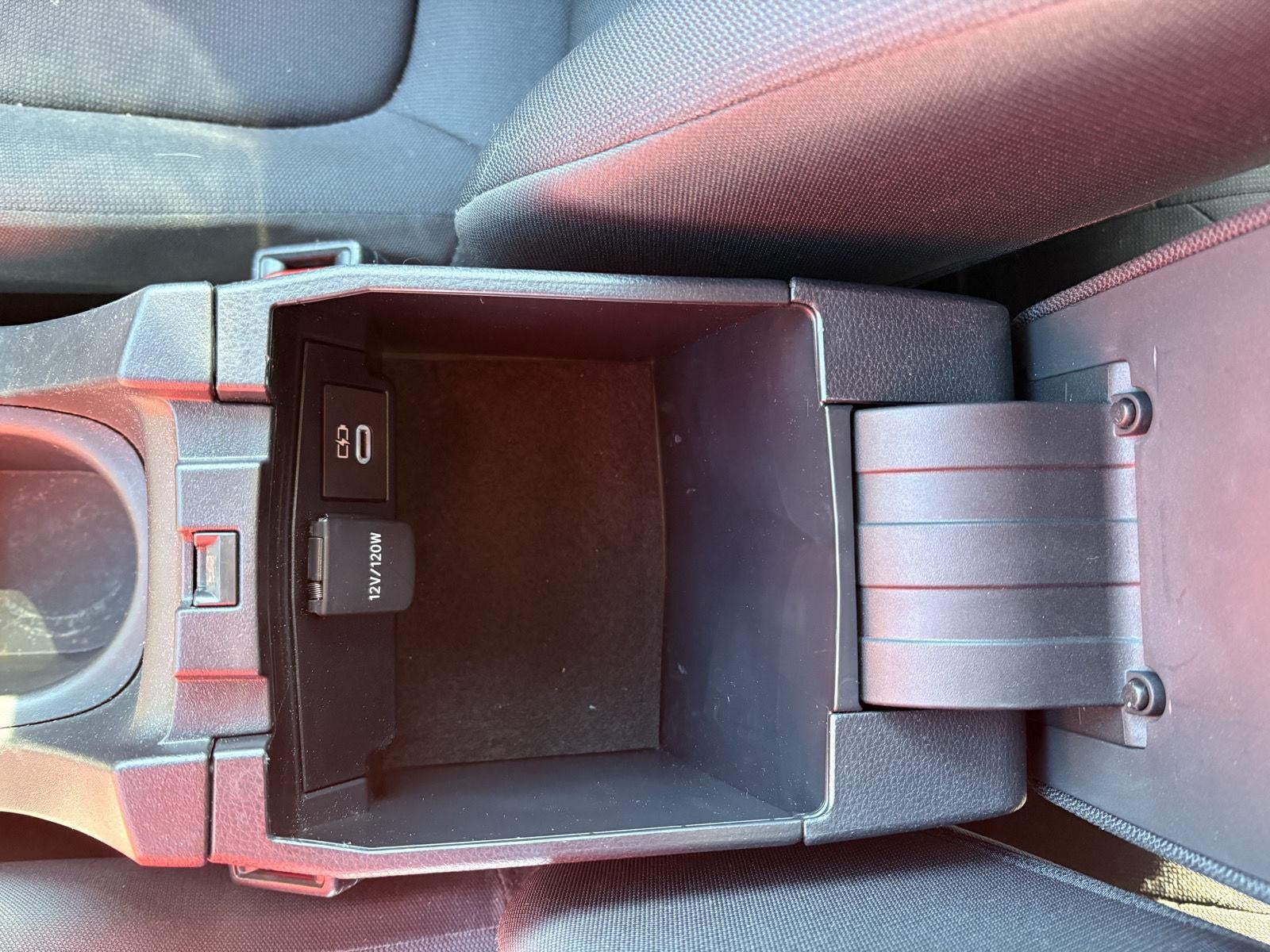 2023 Toyota COROLLA CROSS L LE