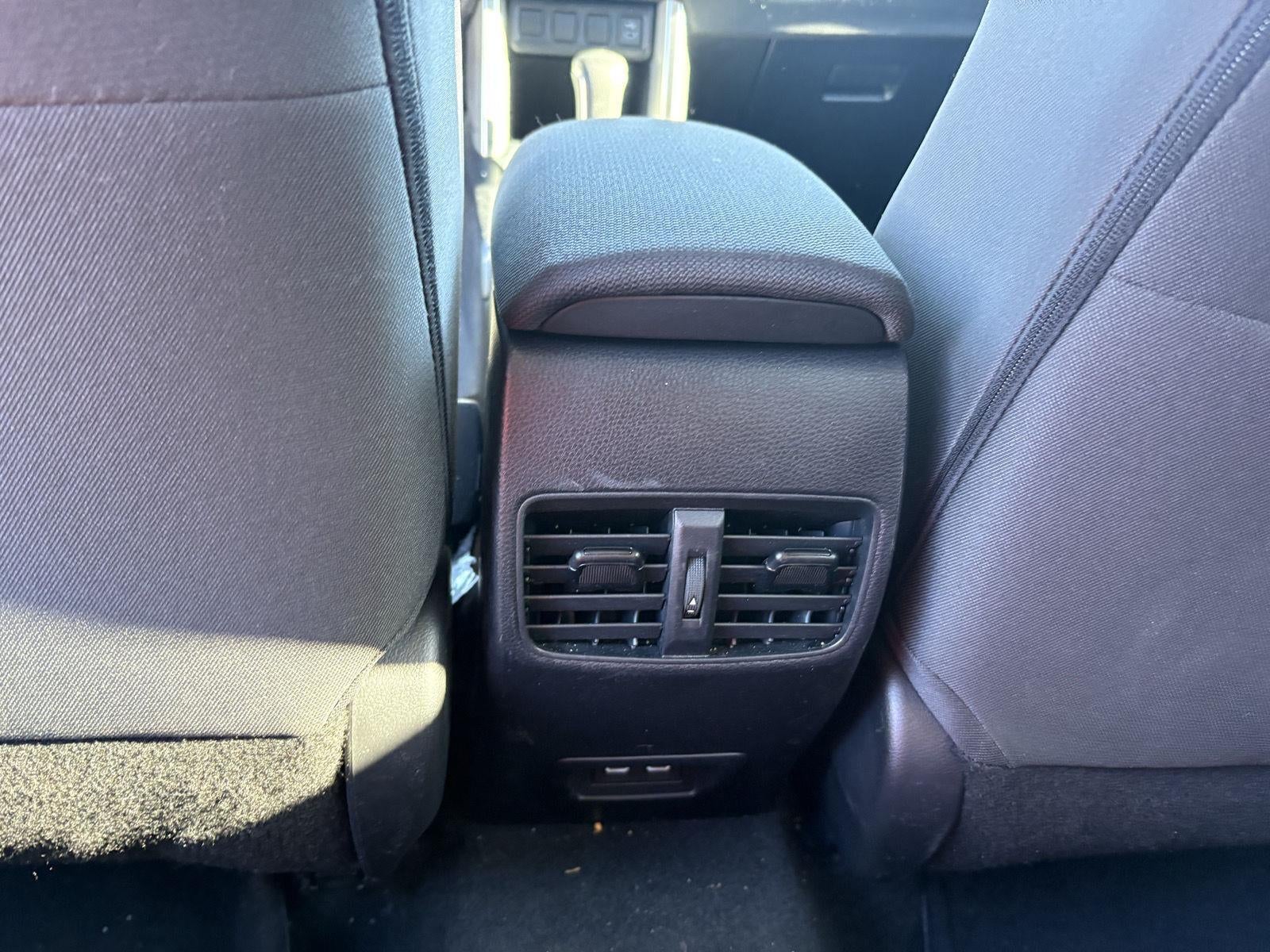 2023 Toyota COROLLA CROSS L LE