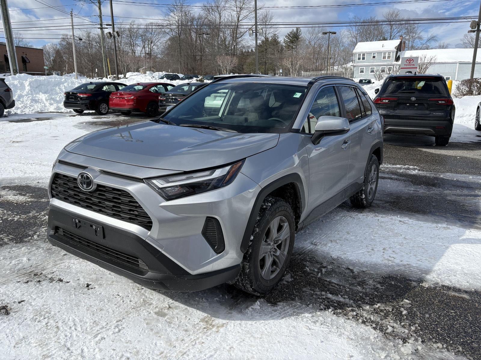 2025 Toyota RAV4 Hybrid XLE