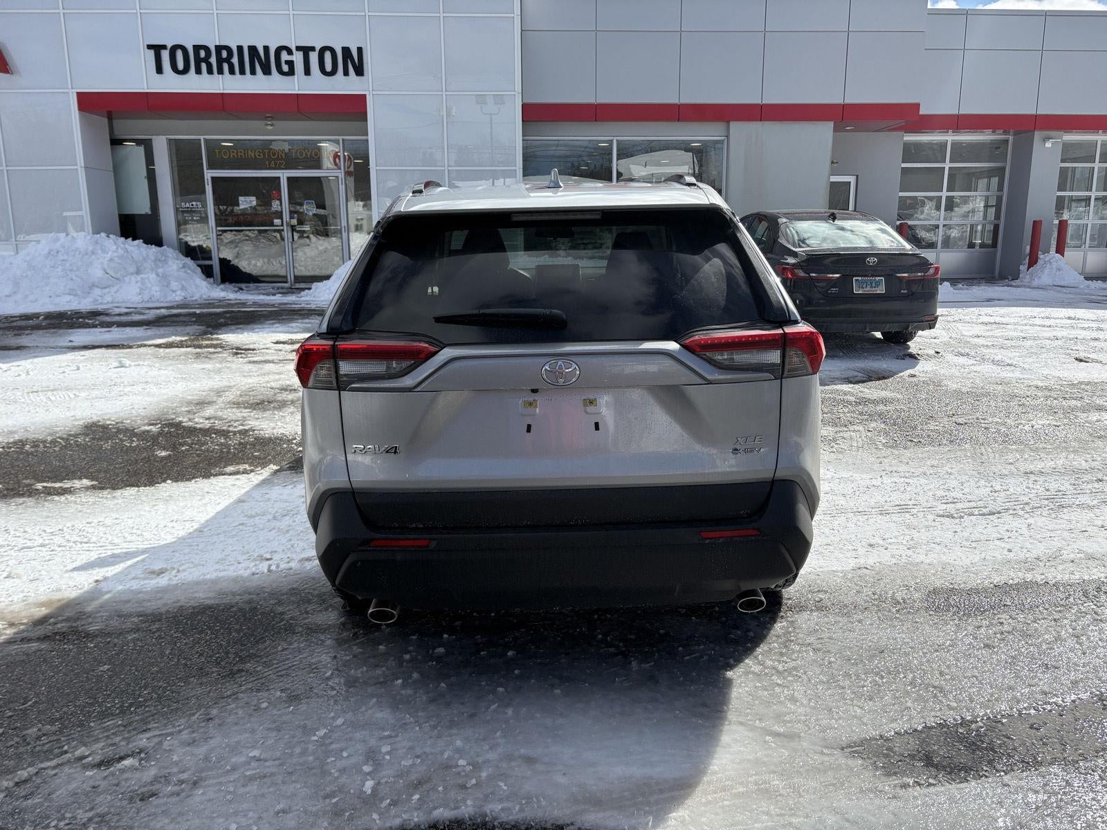 2025 Toyota RAV4 Hybrid XLE